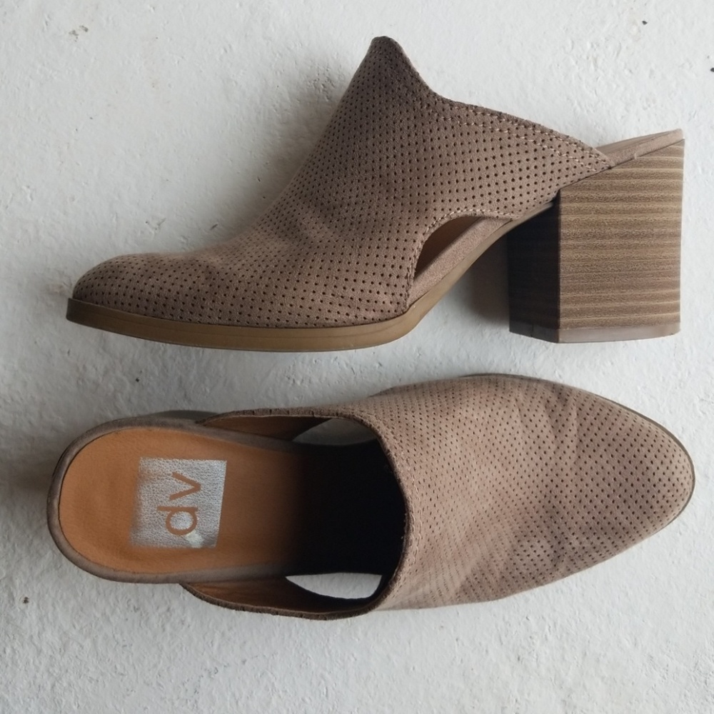 Dolce vita tan slip on heels